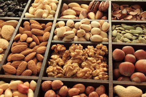 Mandler og mange andre nødder indeholder fibre, der tilsyneladende kan hæmme udviklingen af de tidlige stadier af prostatakræft.