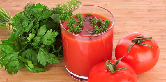 Risikoen for nyrekræft reduceres af lycopen, der især findes i tomater og tomatprodukter.