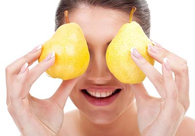 Frugt kan redde diabetikeres syn, viser en japansk undersøgelse, der viste at et stykke frugt dagligt reducerer risikoen til det halve.
