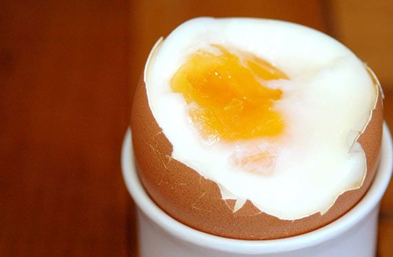 Et æg om dagen øger ikke kolesterol-tallet - ikke engang hos genetisk disponerede mennesker for et højt kolsteroltal.