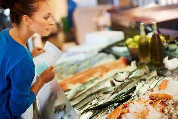 Fisk er generelt sundt og det er også vigtigt at spise fisk under graviditeten for at sikre dit barn en sund hjerne.